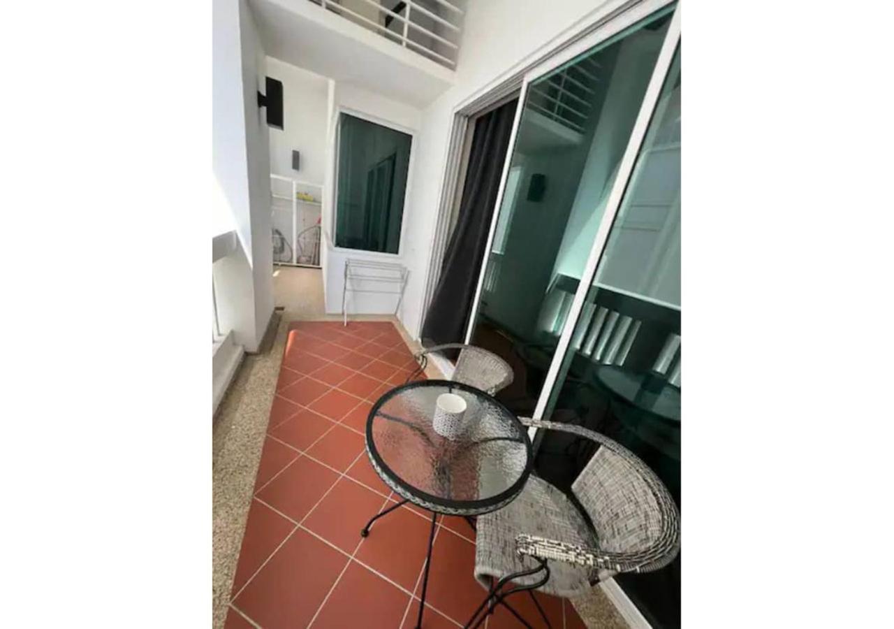 Tree Premier Suite Strait Quay Luxury Marina Suite Tanjung Tokong Экстерьер фото